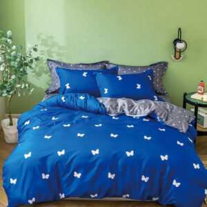 Lenjerie Satinata 4 Piese LOLA 220x240 cm este ideala pentru un pat matrimonial. Datorita finetii si calitatii sunt tot mai preferate si dorite.